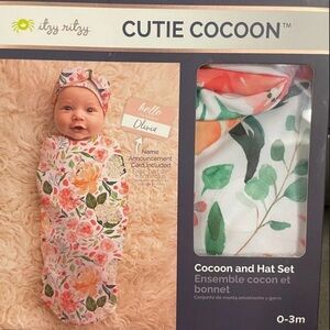 Itzy Ritzy Cocoon and Hat Swaddle Set, Cutie Cocoon and Matching Jersey Ages 0-3